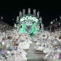 Mocidade traz desfile tecnológico e pede consciência - Alex Ferro/Riotur