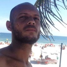 Folião leva garrafada na cabeça e morre durante bloco de Carnaval no Rio