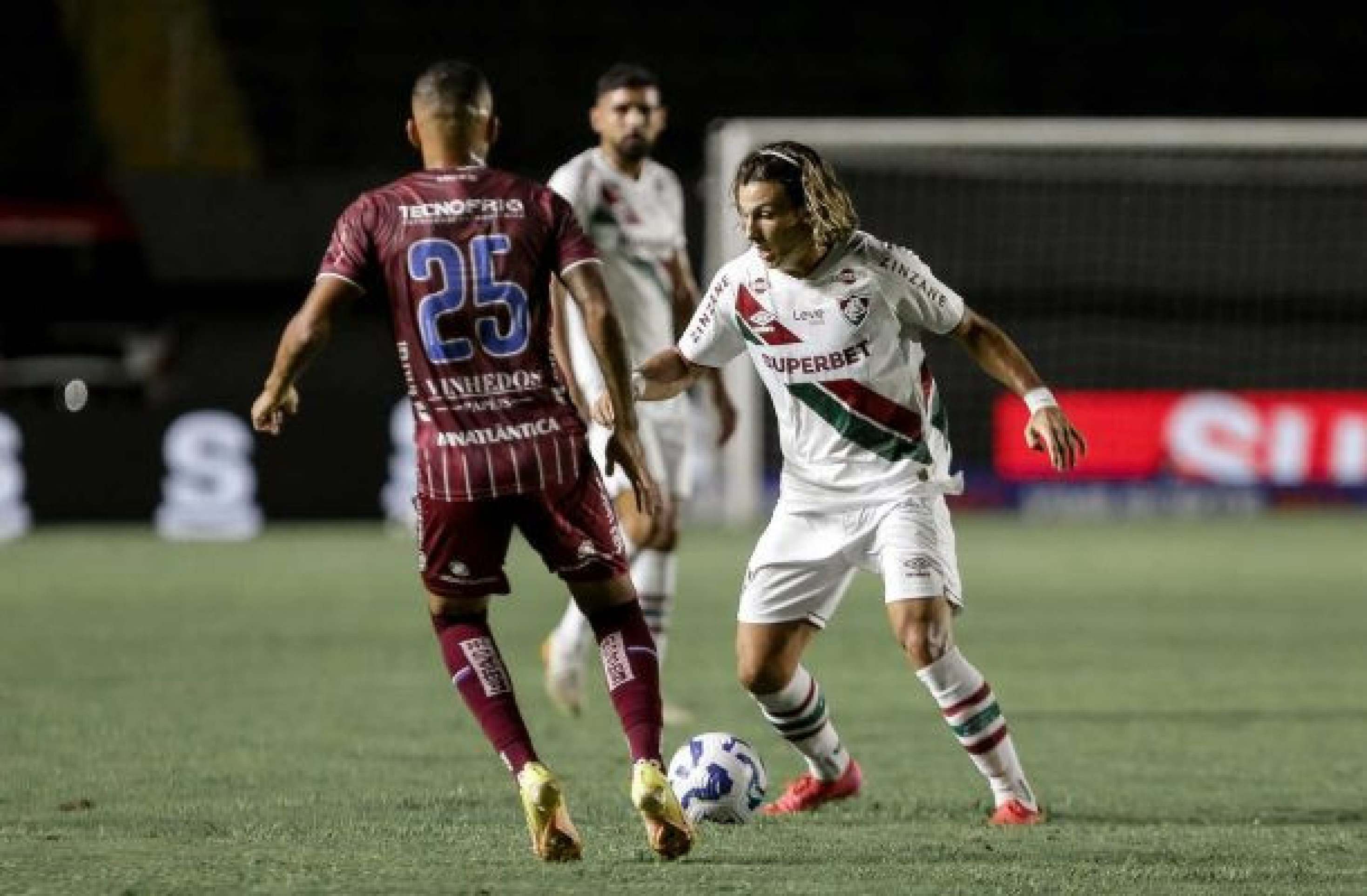 Canobbio celebra classificação do Fluminense: ‘Parabenizar o grupo’