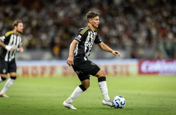 NATANAEL - Mandou muito bem nas combinações com Alisson pela direita. Assim, deu assistência para Cuello marcar. Além disso, esteve absoluto na retaguarda. - NOTA 8,0 - Foto: Divulgação /Atletico