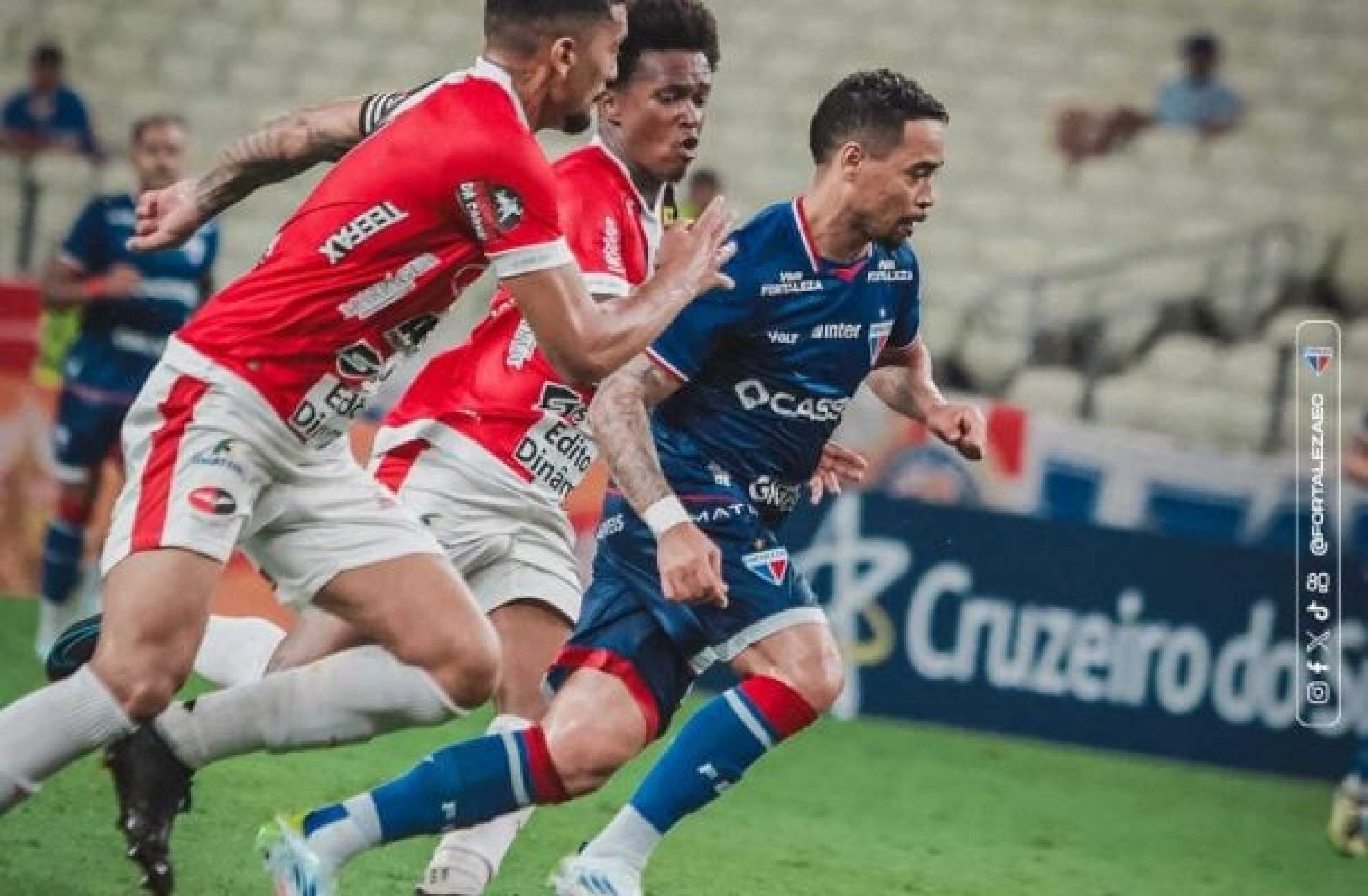 Fortaleza goleia Ferroviário pela Copa do Nordeste e volta a vencer na temporada