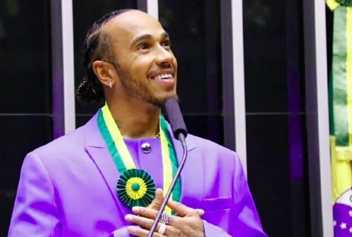 Lewis Hamilton - Sócio de DiCaprio, o piloto britânico diz ter resolvido os problemas de sono e de estômago com o veganismo, que ele adotou em 2017. 