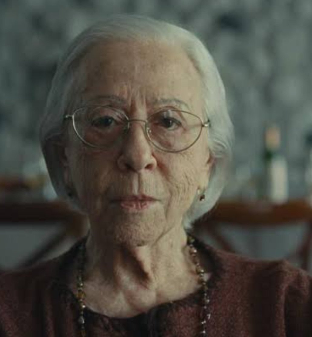 Na trama, Eunice é vivida em fases diferentes da vida pelas atrizes Fernanda Torres e Fernanda Montenegro (foto).