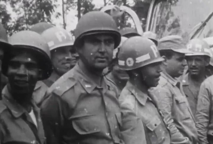Em janeiro de 1971, Paiva foi preso em sua casa no Rio de Janeiro por agentes do DOI-CODI, um Ã³rgÃ£o de repressÃ£o da ditadura. 