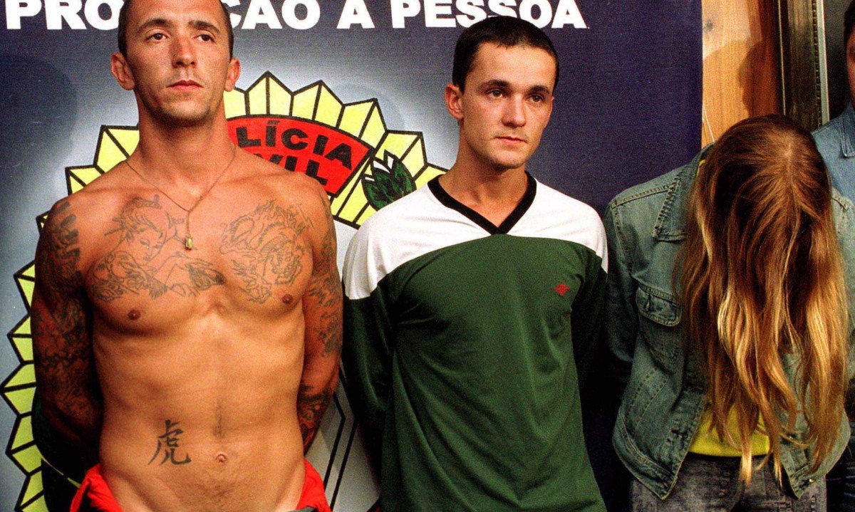 Cristian Cravinhos (esquerda) foi condenado pelo assassinato de Manfred e Marisia von Richthofen -  (crédito: Agliberto Lima/AE. 08/11/2002)