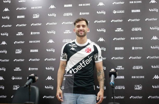 GARRÉ - Não pegou tanto na bola, mas, nas poucas vezes, demonstrou qualidade. Ajudará muito o Vasco na temporada. NOTA 6,5. Foto: Matheus Lima / Vasco