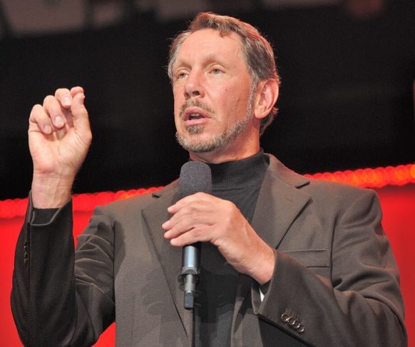 4º) Larry Ellison (Oracle) - Fortuna: US$ 237 bilhões. Cofundador da Oracle, gigante da tecnologia especializada em softwares corporativos e bancos de dados. Também tem investimentos na área de saúde e esportes.