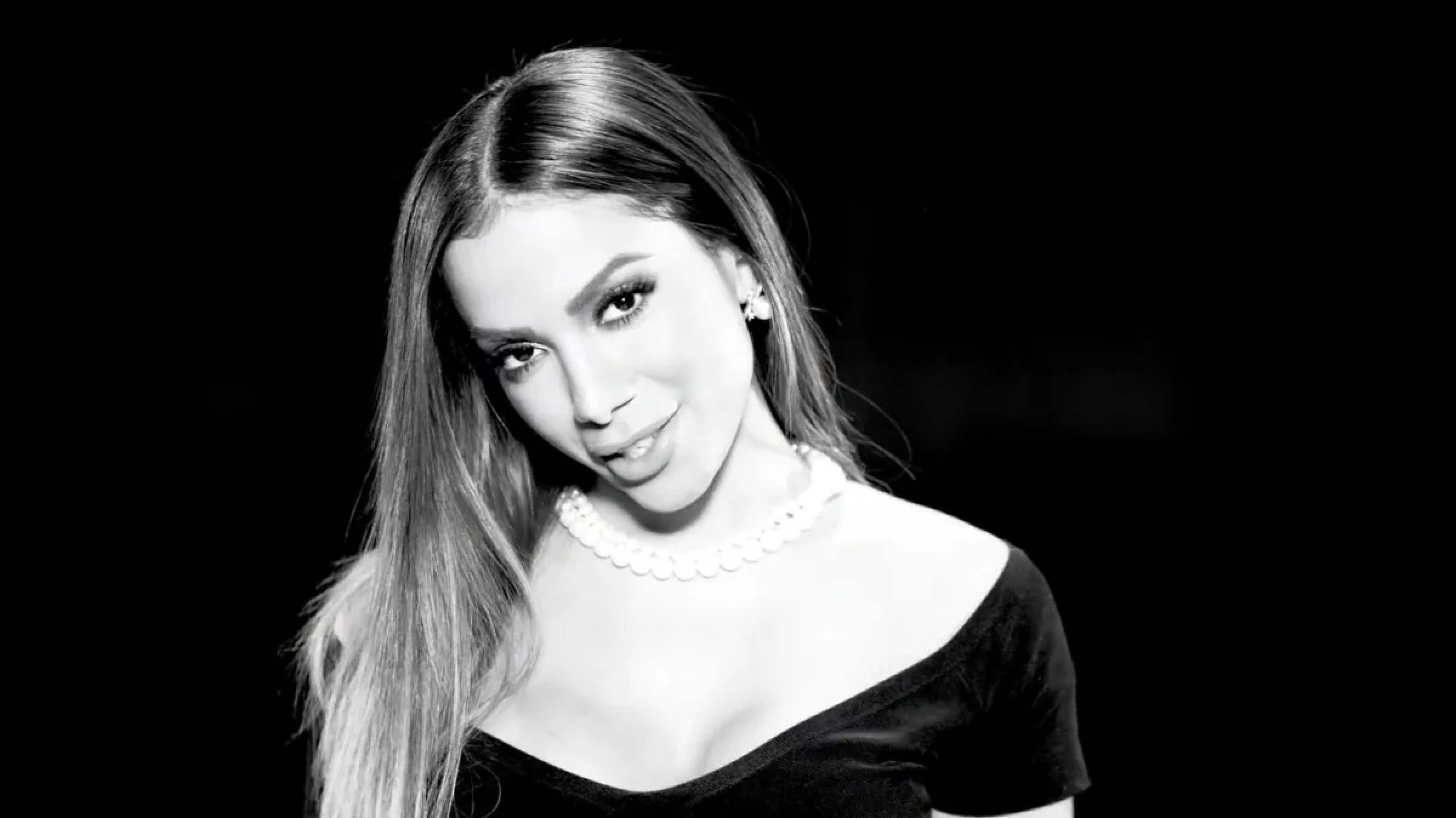 Anitta revela os bastidores da sua vida profissional no documentário