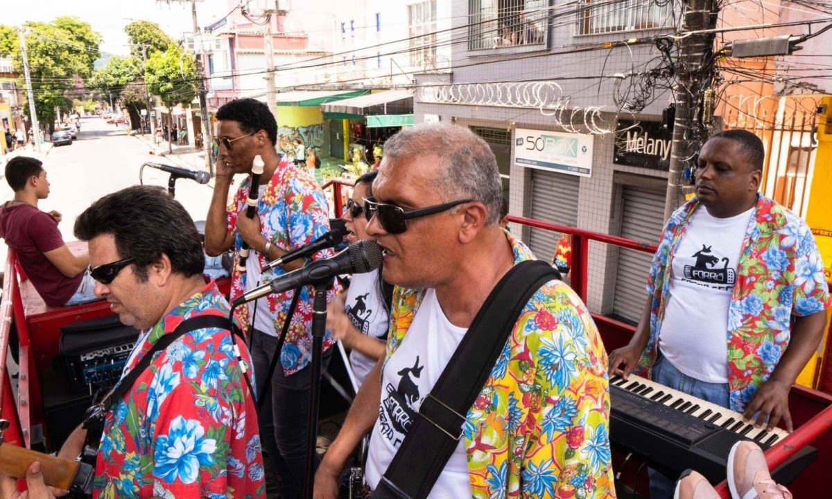 O grupo promete tocar cl&aacute;ssicos do forr&oacute; e agitar os foli&otilde;es -  (crédito: Reprodu&ccedil;&atilde;o/Redes Sociais )