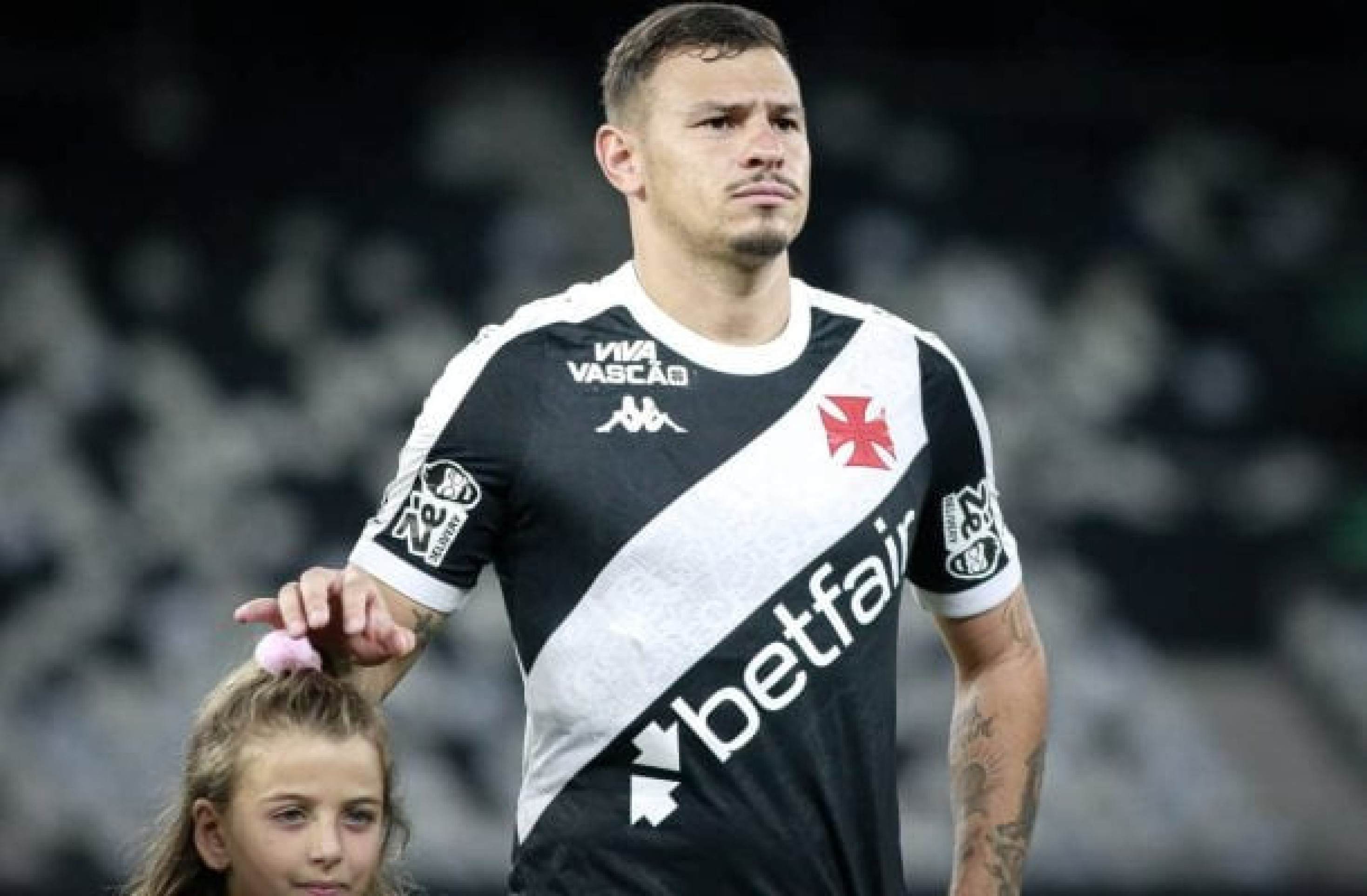 Hugo Moura, do Vasco, projeta semi contra o Flamengo