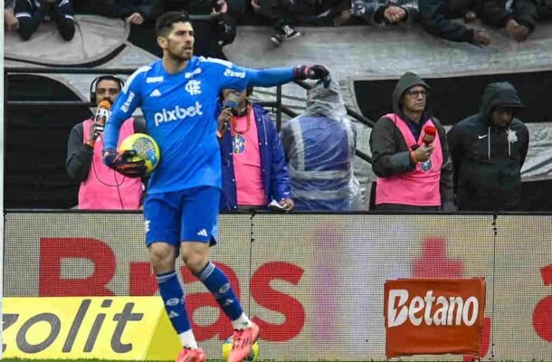 ROSSI - Não teve trabalho no primeiro tempo e não tinha o que fazer no gol de Nuno. Grande defesa no segundo tempo. NOTA 6,5. Foto: Marcelo Cortes/CRF