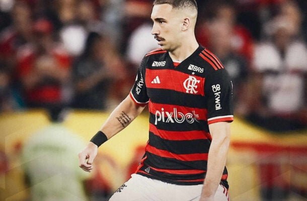 LEO ORTIZ - Muito seguro, principalmente na marcação direta e nas antecipações. Anulou Vegetti. NOTA 7,0. Foto: Divulgação Flamengo
