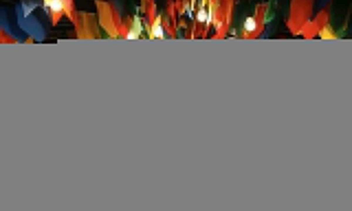 No Brasil, a pipoca também ocupa um lugar especial em eventos culturais e festividades. Durante as festas juninas, por exemplo, ela é tão tradicional quanto as bandeirinhas e as fogueiras, reforçando seu vínculo com celebrações populares. - (crédito: Divulgação)