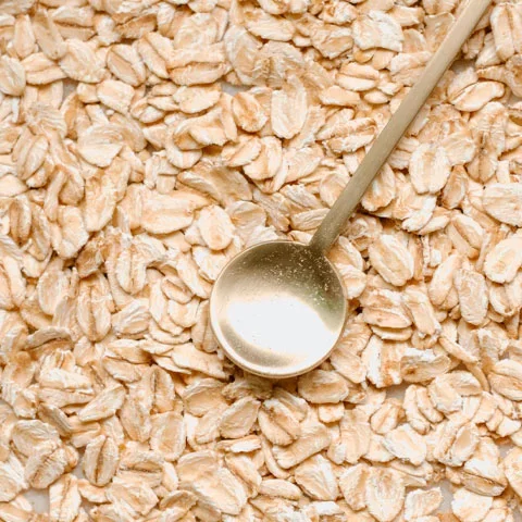 Flocos, farelo ou farinha: benefícios de diferentes tipos de aveia para a saúde