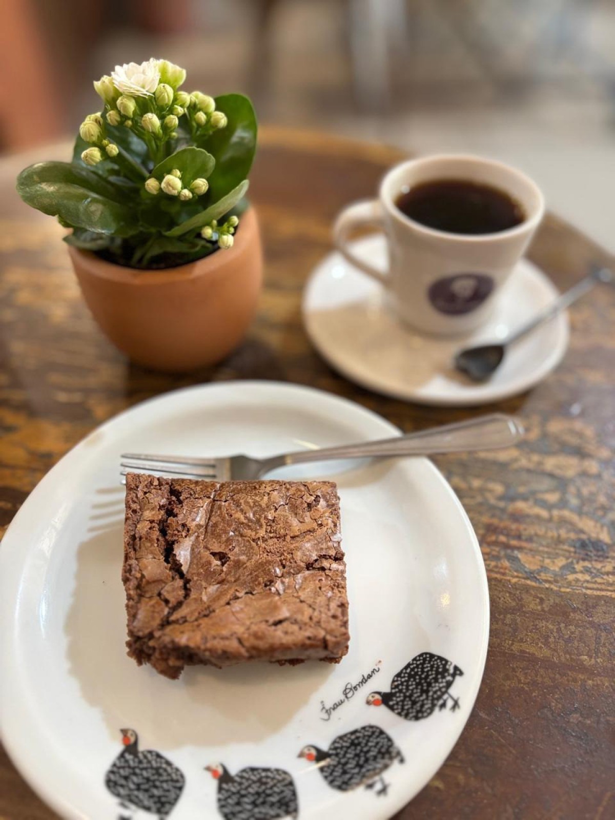 Com muito chocolate e castanha-do-pará, o brownie é o campeão de vendas na Frau Bondan