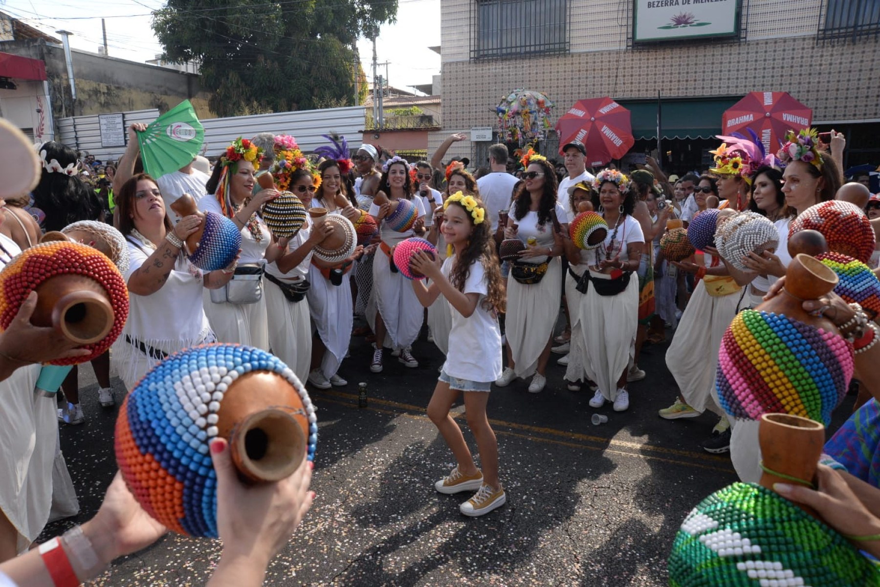 Foliões se despedem do carnaval no Bloco Filhas da Clara-Túlio Santos/EM/D.A Press