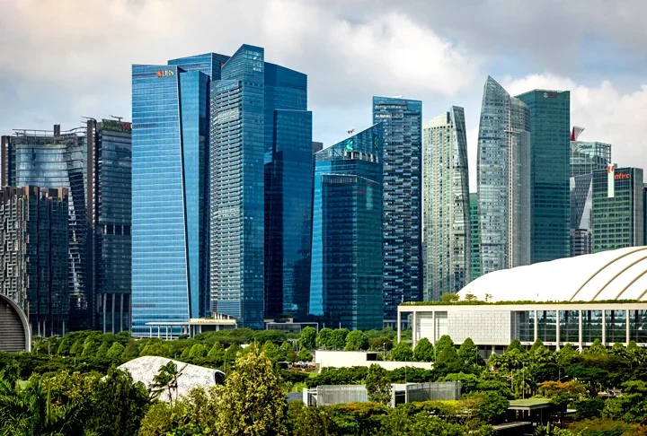 Entre as cidades do mundo mais caras para se viver, Hong Kong, Singapura (foto) e Zurique ficaram nas primeiras posições.