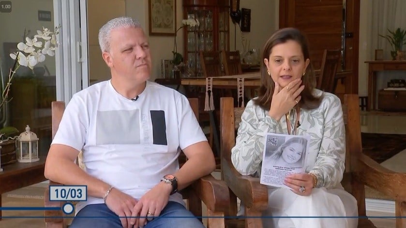 Em março de 2023 os dentes do siso do lado direito de Isadora começaram a causar desconforto e foram retirados por uma profissional dentista.