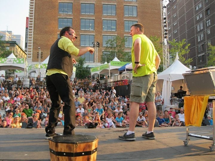 Montreal é também famosa por seus festivais vibrantes, como o Festival Internacional de Jazz de Montreal, o Just for Laughs (Festival de Comédia) e o Festival Mundial de Cinema.