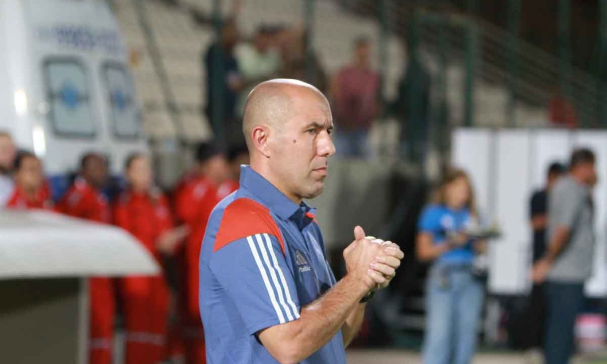 Leonardo Jardim dirigiu o Cruzeiro na reta final do Mineiro, mas, como mal treinou o time, não teve culpa no fraco desempenho nas semifinais - (crédito: Edésio Ferreira/EM/D.A Press) Leonardo Jardim dirigiu o Cruzeiro na reta final do Mineiro, mas, como mal treinou o time, não teve culpa no fraco desempenho nas semifinais - (crédito: Edésio Ferreira/EM/D.A Press)