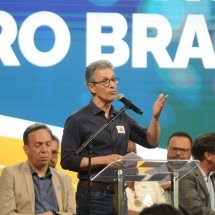 Zema quer ser o maior antipetista; Lula age para rachar a direita - Alexandre Guzanshe/EM/D.A Press