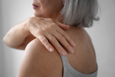 A menopausa é um período desafiador da vida da mulher que afeta a saúde de diversas formas -  (crédito: FreePik)