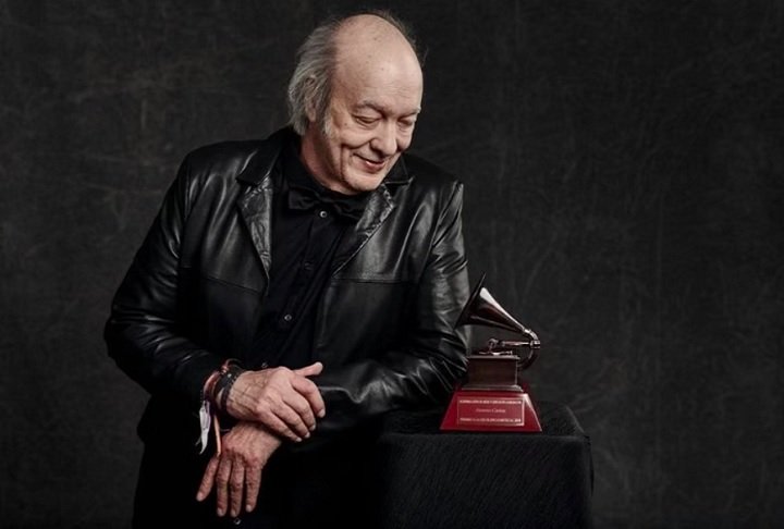 Seu legado inclui diversos prêmios e homenagens, entre eles o Grammy Latino pelo disco 