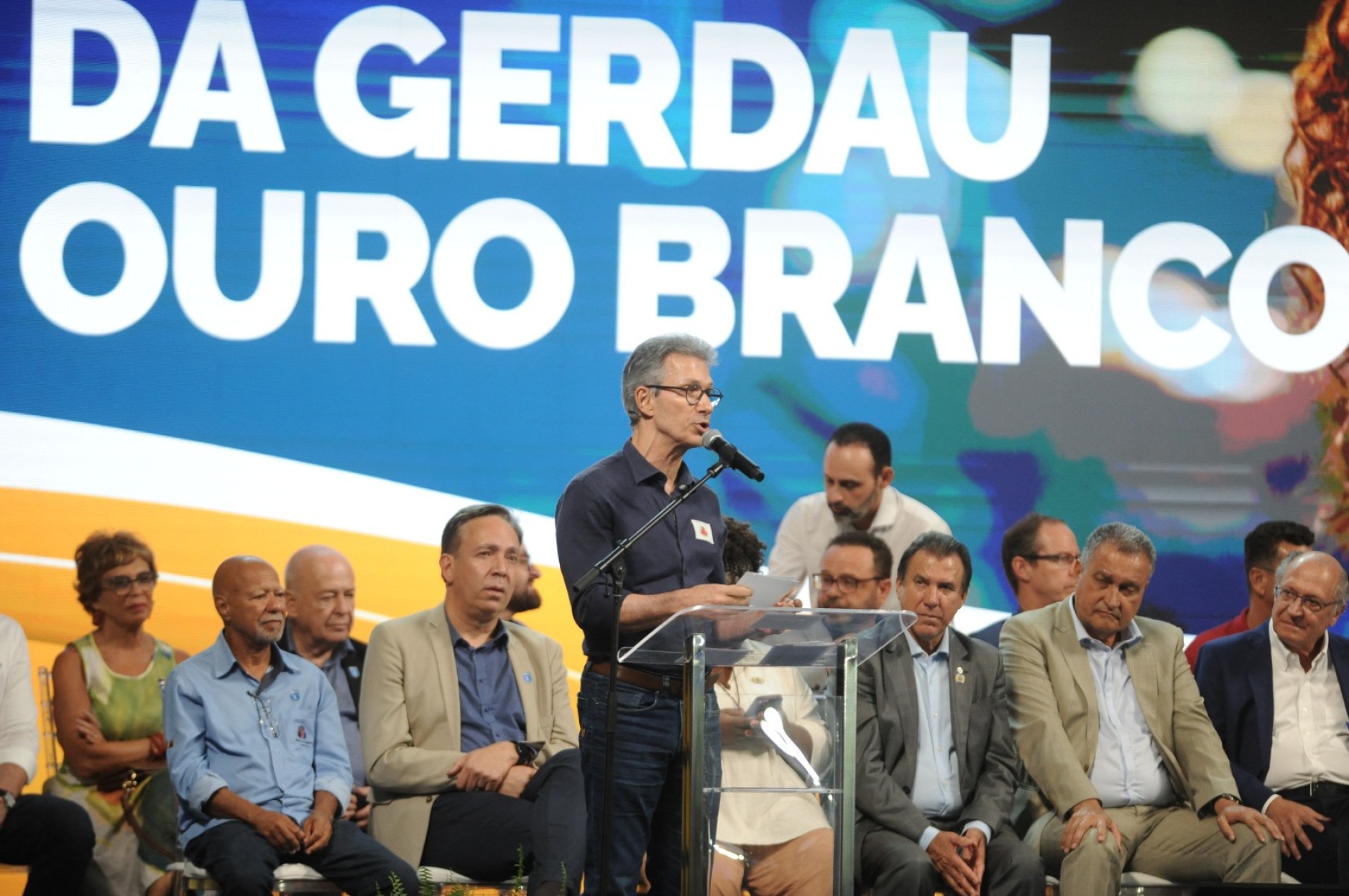 O presidente Lula e o governador Zema visitaram nesta terça-feira a fábrica da Gerdau em Ouro Branco. Os políticos trocaram alfinetadas ao longo desta terça-feira-Alexandre Guzanshe/EM/D.A Press