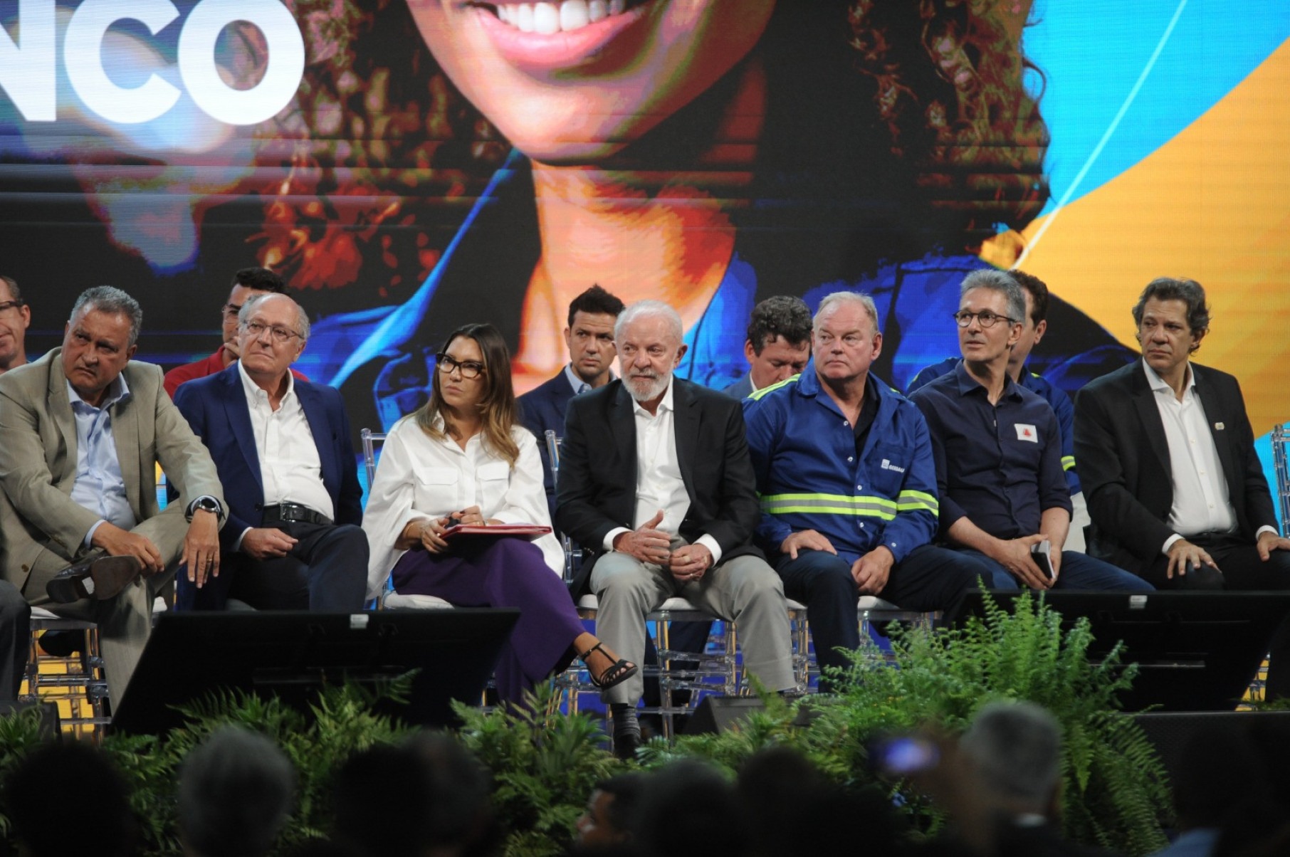 O presidente Lula e o governador Zema visitaram nesta terça-feira a fábrica da Gerdau em Ouro Branco. Os políticos trocaram alfinetadas ao longo desta terça-feira-Alexandre Guzanshe/EM/D.A Press