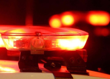Polícia prendeu homem suspeito de agredir esposa após ela pedir que ele não fizesse bagunça na cozinha -  (crédito: Divulgação/PMMG)