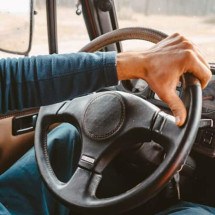Motorista de empresa de bebidas com mandado de prisão em aberto é preso - Crédito: Freepik 