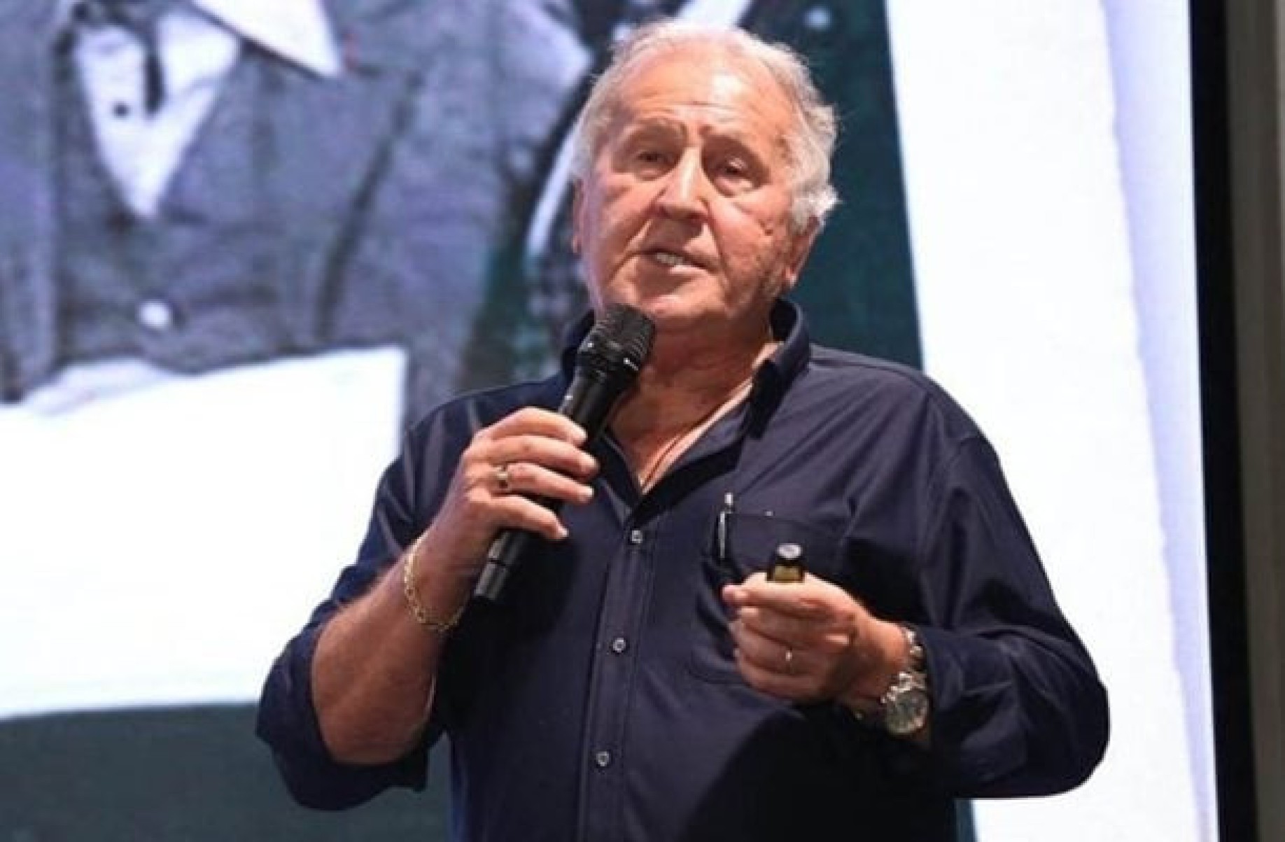Zico reprova número de estrangeiros no futebol brasileiro: ‘Precisamos reduzir’