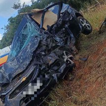 Mãe e filho de 7 anos morrem em acidente em rodovia mineira - Samu/Divulgação
