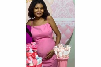 Casal tenta registrar bebê e é preso por assassinato de adolescente grávida