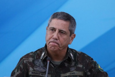 Polícia Federal identificou uma 'intensa troca de mensagens' entre Braga Netto e o general Mauro Lourena Cid -  (crédito: Sergio Lima/AFP)