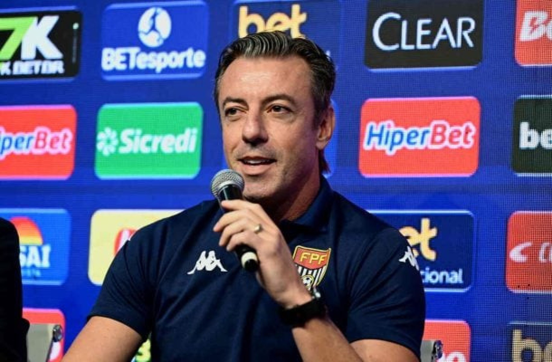 Claus espera passar despercebido em final do Campeonato Paulista