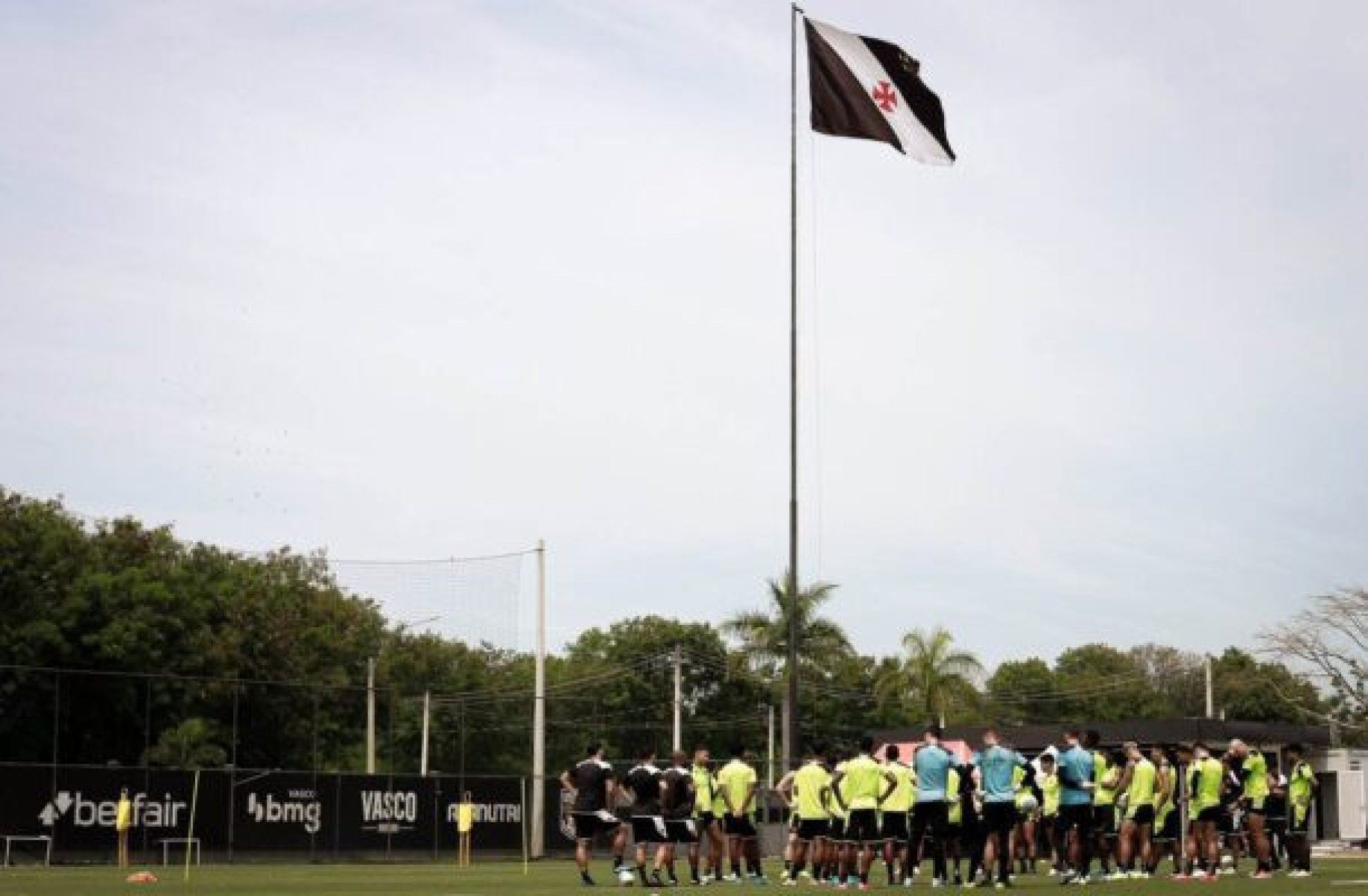 Vasco conversa com Prefeitura e tenta adiantar cronograma das obras do CT