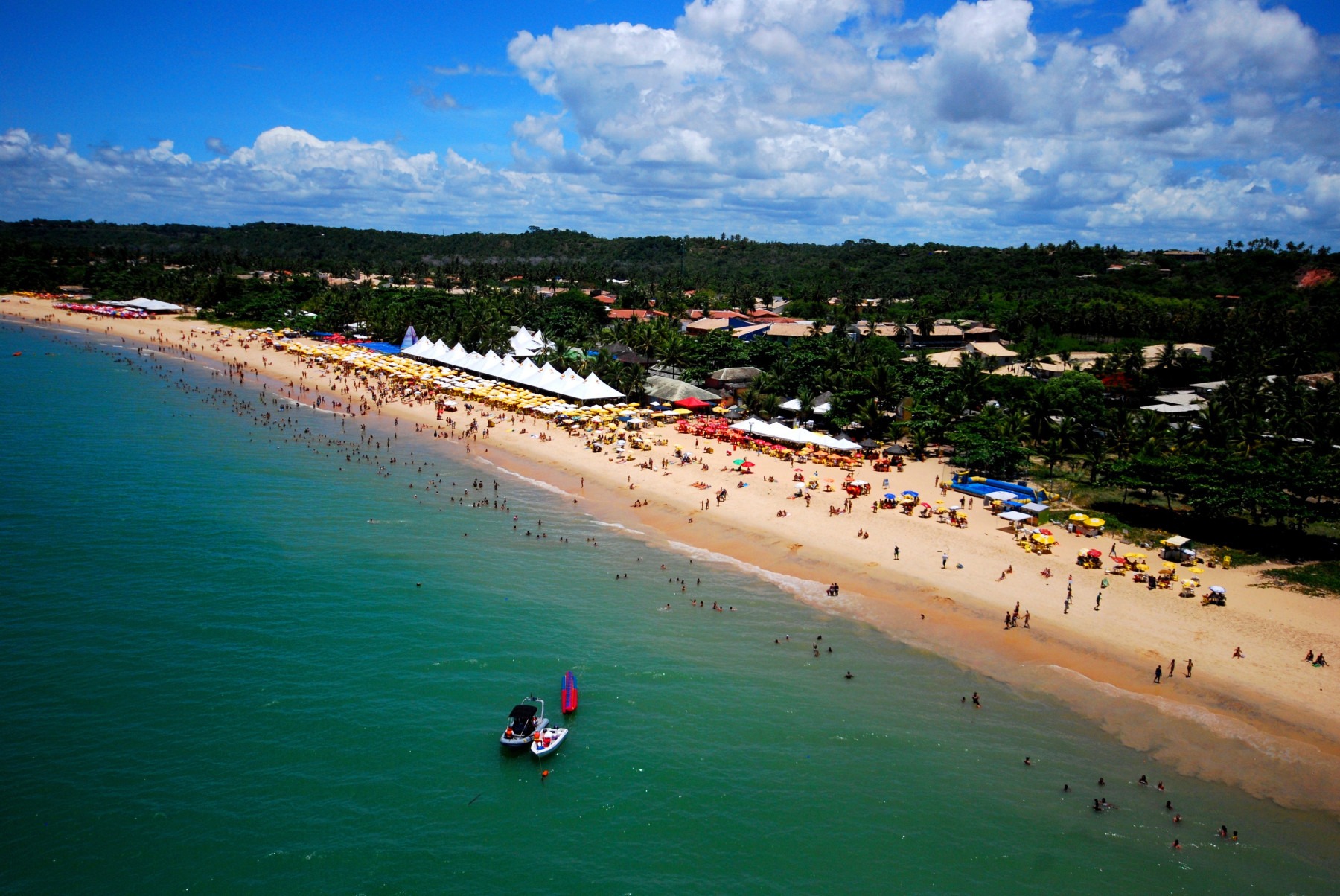  Credito: Secretaria de Turismo de Porto Seguro / Divulgacao - Praia de Taperapuan, em Porto Seguro, Bahia
      - Secretaria de Turismo de Porto Seguro / Divulgacao - Praia de Taperapuan, em Porto Seguro, Bahia