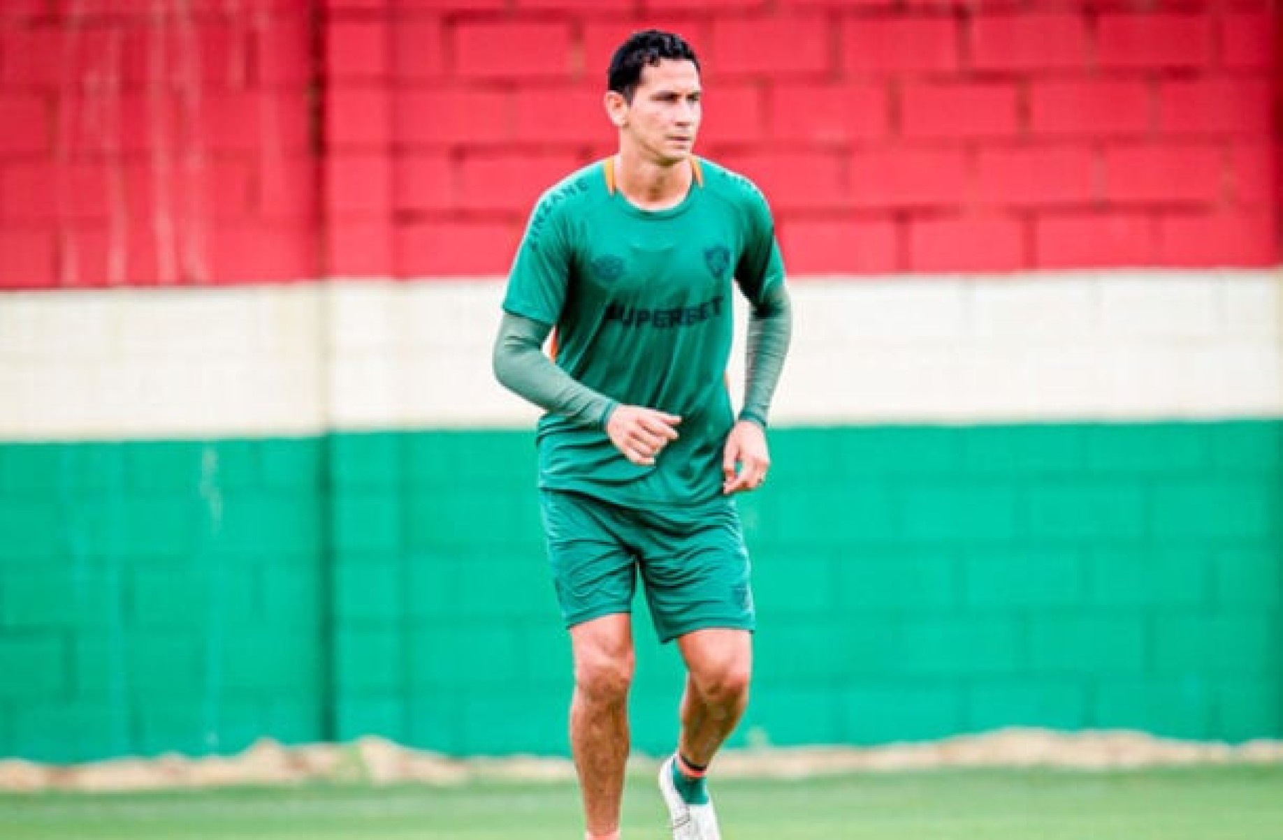 Fluminense informa que cirurgia de Ganso foi um sucesso