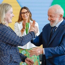 Lula não cogitou pedir desculpas públicas a Gleisi