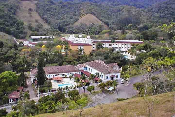Caldas da Imperatriz é o nome conhecido da região de Santo Amaro da Imperatriz, onde estão localizadas as fontes de água mineral termais. As águas do local foram descobertas no século XIX como “fonte da juventude”.