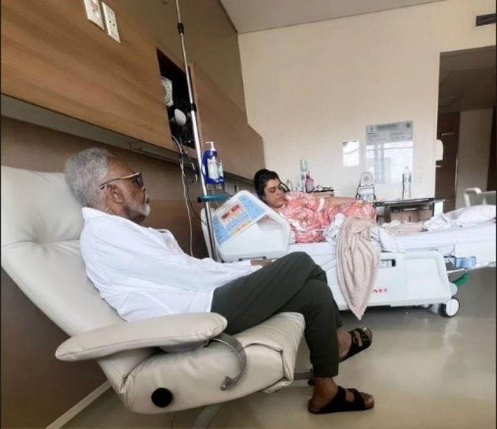 Preta postou foto de uma visita de Gilberto Gil quando ela estava no hospital. Ela ou por uma reconstrução de parte do trato intestinal no Hospital Sírio-Libanês, na Zona Sul de São Paulo. 