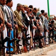 Rebeldes houthis dizem ter atacado porta-aviões americano no Mar Vermelho - AFP / Mohammed HUWAIS
