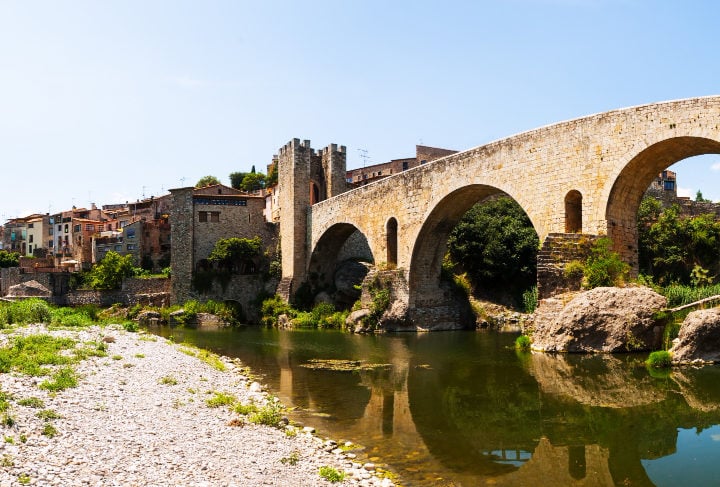 A Extremadura tem uma longa história, remontando ao período pré-romano, quando era habitada pelos lusitanos. 
