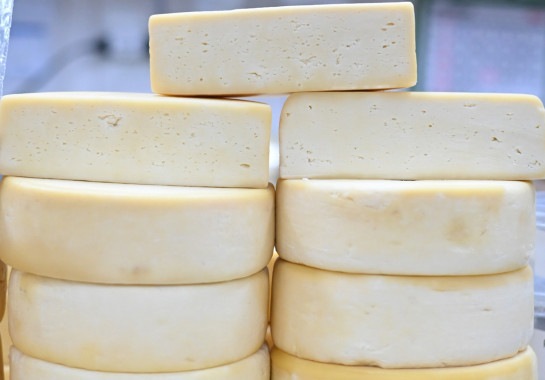 É coisa nossa. Em busca do "DNA" do Queijo Minas Artesanal