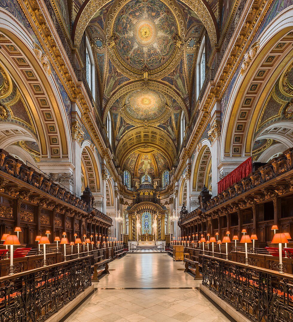 A catedral tornou-se um dos principais pontos turísticos de Londres, independentemente da religião do visitante. Ela tem relevância histórica e foi palco de eventos importantes no país. 