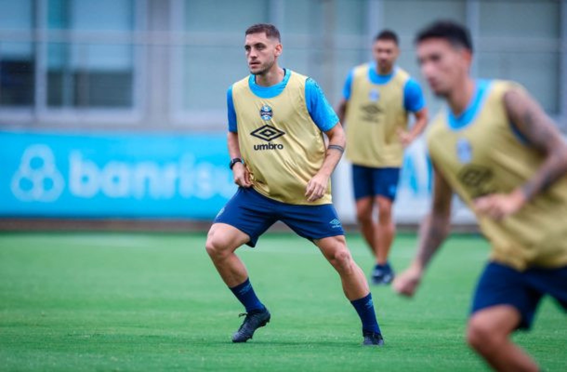Camilo cita necessidade de evolução do Grêmio: ???Perceber o tamanho do clube???