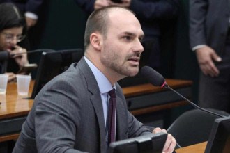 Abraji condena ataque virtual de Eduardo Bolsonaro contra jornalista Guilherme Amado