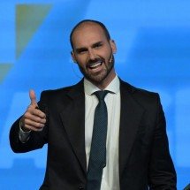 Eduardo Bolsonaro diz que Trump foi ‘genial’ em fala sobre Lula na ONU -  JUAN MABROMATA / AFP