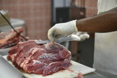 A carne representa mais de um ter&ccedil;o do custo da cesta b&aacute;sica e sua tend&ecirc;ncia &eacute; aumentar at&eacute; o fim do ano -  (crédito:  Geraldo Magela/Ag&ecirc;ncia Senado)